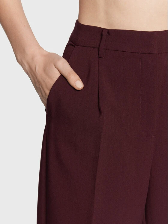 Bruuns Bazaar Stoffhose Cindysus Dagny BBW2393 Dunkelrot Loose Fit 6 Bruuns Bazaar Stoffhose Cindysus Dagny BBW2393 Dunkelrot Loose Fit – Bild 4