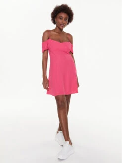 Calvin Klein Jeans Sommerkleid J20J221073 Rosa Regular Fit 8 Calvin Klein Jeans Sommerkleid J20J221073 Rosa Regular Fit -Deutschland Kleid Zart Verkaufs-Shop calvin klein jeans sommerkleid j20j221073 rosa regular fit 1