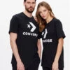 Converse T-Shirt Unisex Chuck Patch 10025458-A02 Schwarz Standard Fit