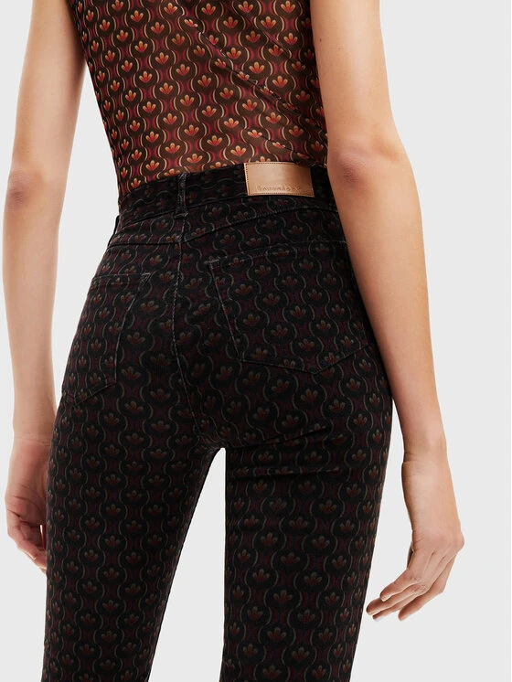 Desigual Stoffhose Tears 22WWPN08 Schwarz Flare Fit 6 Desigual Stoffhose Tears 22WWPN08 Schwarz Flare Fit – Bild 4