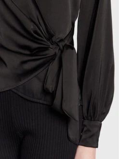 Guess Bluse Lovisa W3RH26 WEFC2 Schwarz Regular Fit 10 Guess Bluse Lovisa W3RH26 WEFC2 Schwarz Regular Fit -Deutschland Kleid Zart Verkaufs-Shop guess bluse lovisa w3rh26 wefc2 schwarz regular fit 3