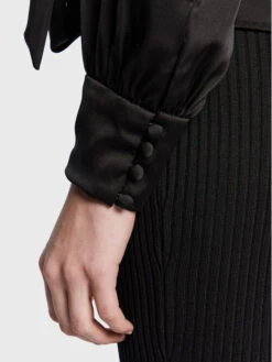 Guess Bluse Lovisa W3RH26 WEFC2 Schwarz Regular Fit 11 Guess Bluse Lovisa W3RH26 WEFC2 Schwarz Regular Fit -Deutschland Kleid Zart Verkaufs-Shop guess bluse lovisa w3rh26 wefc2 schwarz regular fit 4