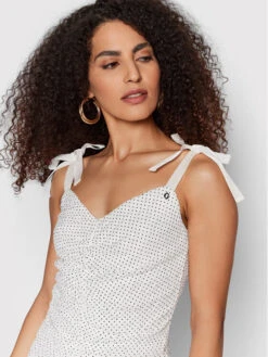 Guess Sommerkleid Cassia W2GK64 KB440 Weiß Regular Fit -Deutschland Kleid Zart Verkaufs-Shop guess kleid fur den alltag abito w2gk64 kb440 weiss regular fit 3