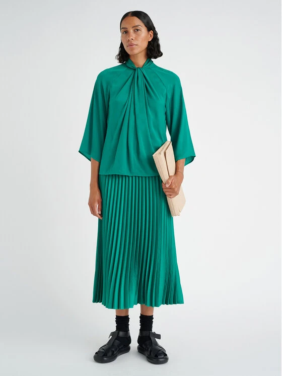 InWear Bluse Koto 30107570 Grün Relaxed Fit 4 InWear Bluse Koto 30107570 Grün Relaxed Fit – Bild 2