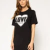 LOVE MOSCHINO Kleid Für Den Alltag W584714E 2124 Schwarz Regular Fit -Deutschland Kleid Zart Verkaufs-Shop love moschino kleid fur den alltag w584714e 2124 regular fit 2