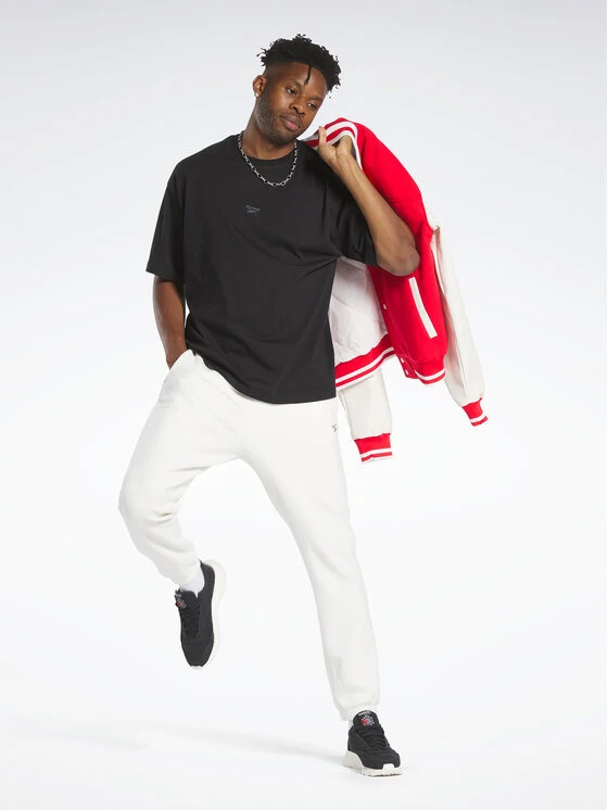 Reebok T-Shirt Classics Wardrobe Essentials T-Shirt HS7162 Schwarz Oversize 4 Reebok T-Shirt Classics Wardrobe Essentials T-Shirt HS7162 Schwarz Oversize – Bild 2