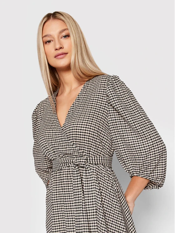 Selected Femme Kleid Für Den Alltag Iana 16083682 Beige Relaxed Fit 5 Selected Femme Kleid Für Den Alltag Iana 16083682 Beige Relaxed Fit – Bild 4