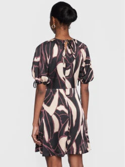 Ted Baker Kleid Für Den Alltag Gilliaaa 267045 Bunt Regular Fit 9 Ted Baker Kleid Für Den Alltag Gilliaaa 267045 Bunt Regular Fit -Deutschland Kleid Zart Verkaufs-Shop ted baker kleid fur den alltag gilliaaa 267045 bunt regular fit 2