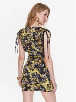 Versace Jeans Couture Kleid Für Den Alltag 74HAO921 Schwarz Slim Fit 9 Versace Jeans Couture Kleid Für Den Alltag 74HAO921 Schwarz Slim Fit -Deutschland Kleid Zart Verkaufs-Shop versace jeans couture kleid fur den alltag 74hao921 schwarz slim fit 2